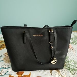 Pristine Michael Kors tote